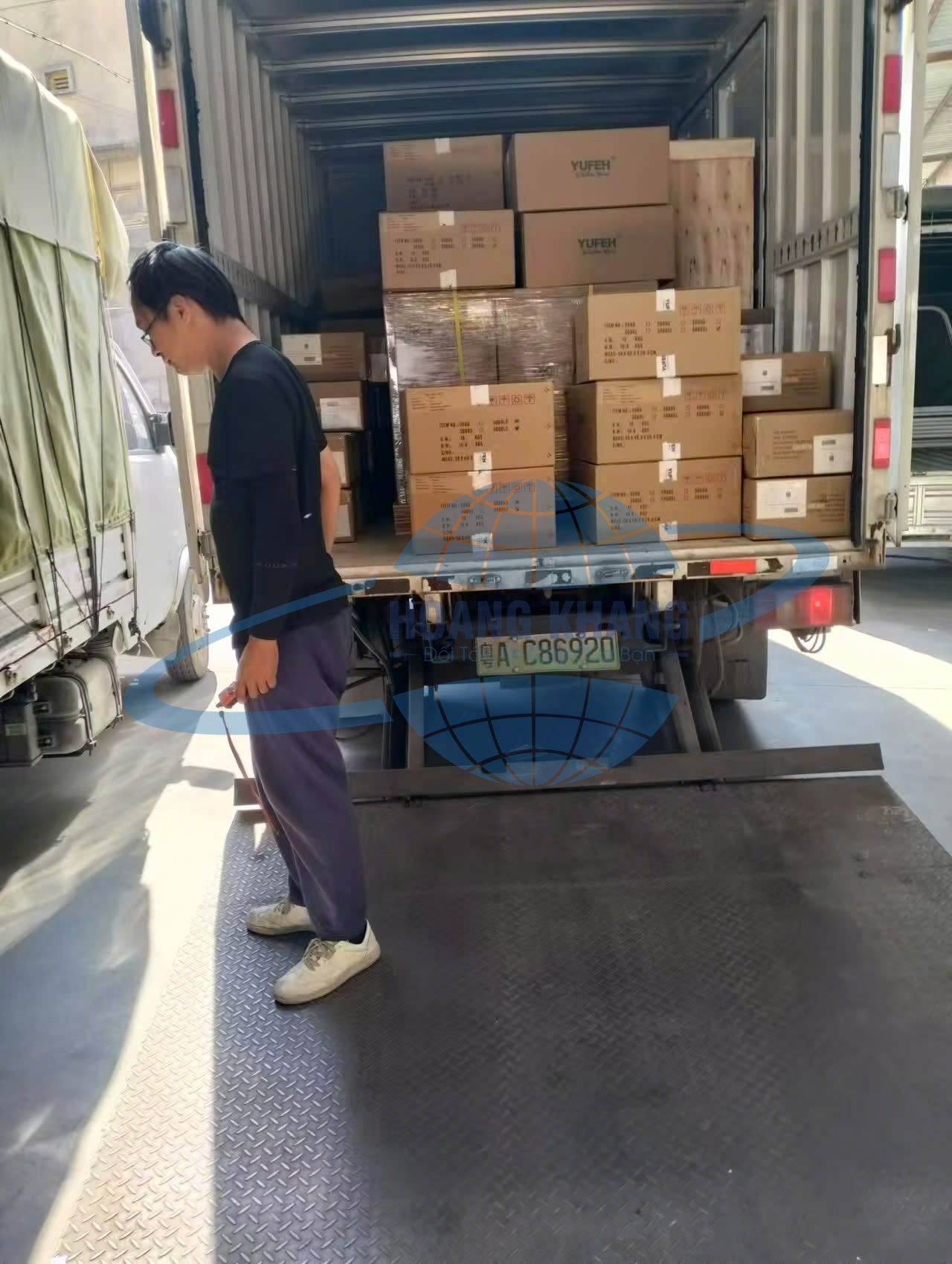 Xuất nhập khẩu Hoàng Khang – Hỗ trợ nhập khẩu nồi hâm buffet Yufeh chất lượng tốt nhất