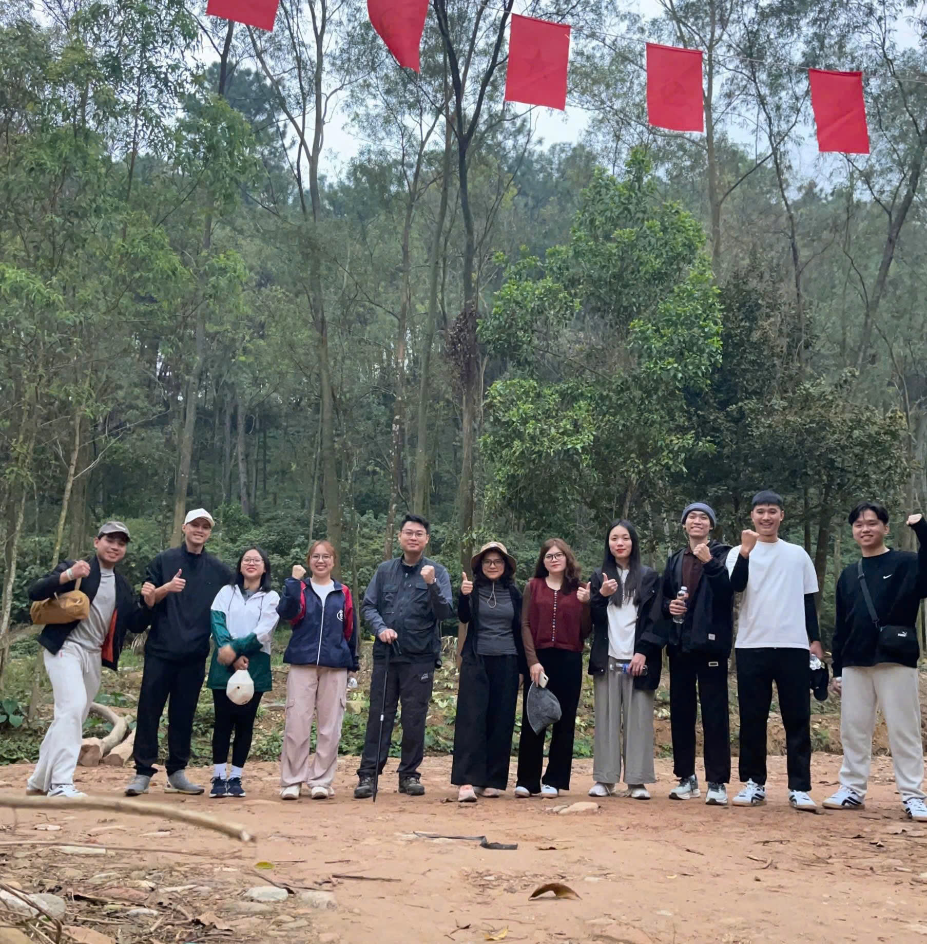 Hành trình leo núi cùng team Hoàng Khang